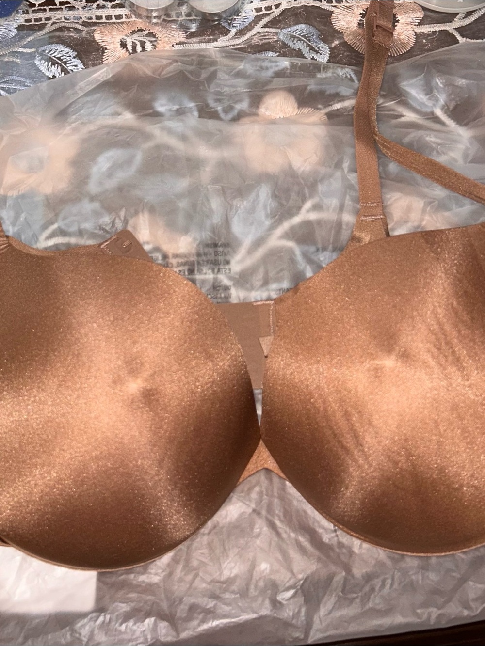 SKIMS Nude Plunge Bra - Tan - Picture 3 of 7